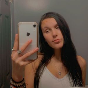 Meet your Posher, Marissa